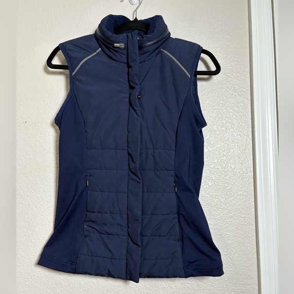Zella Coco Hybrid Zelfusion Puffer
Vest. Navy Sleeveless Fleece Moisture Wicking - Picture 1 of 14